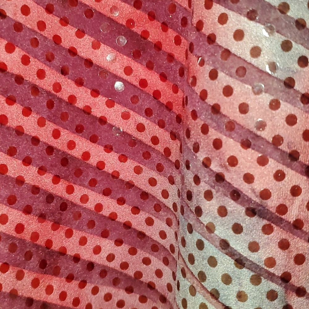 Red Top - Picture 2 of 2
